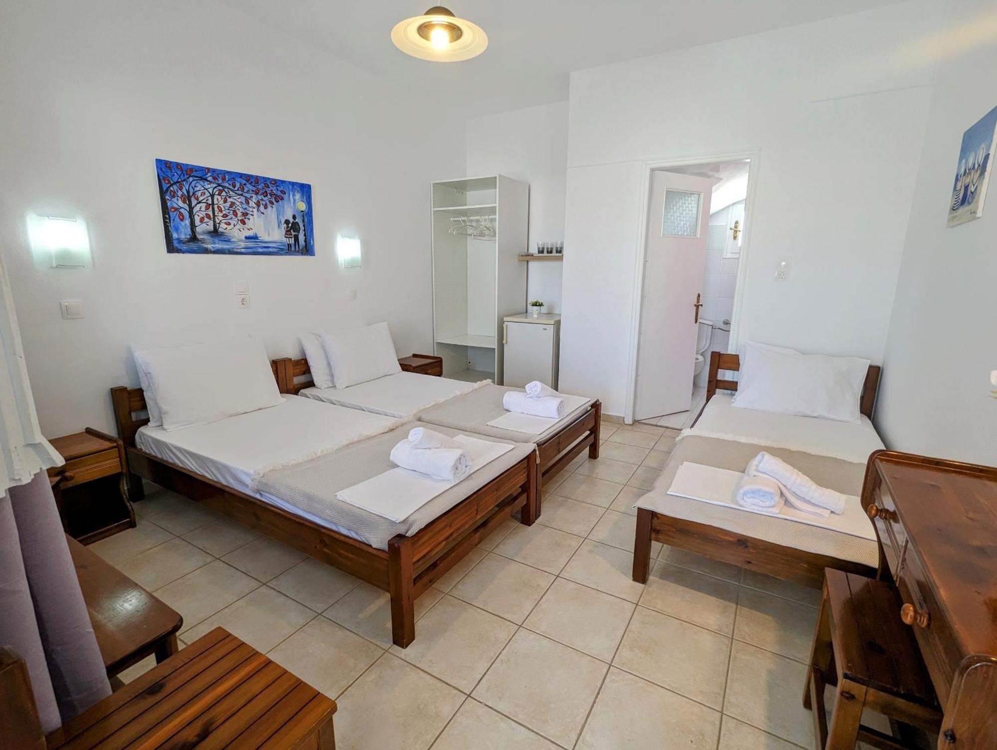 Aparthotel Barbaras Naoussa Esterno foto