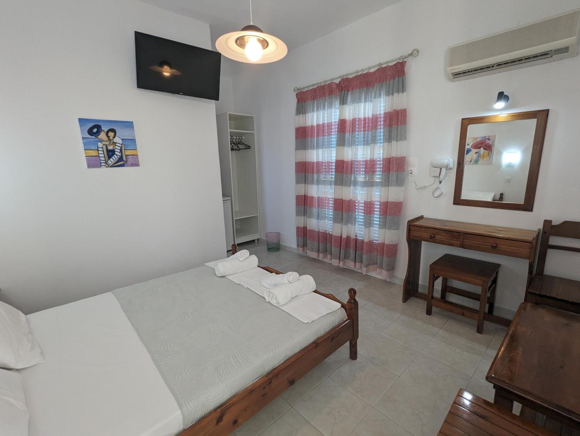 Aparthotel Barbaras Naoussa Esterno foto