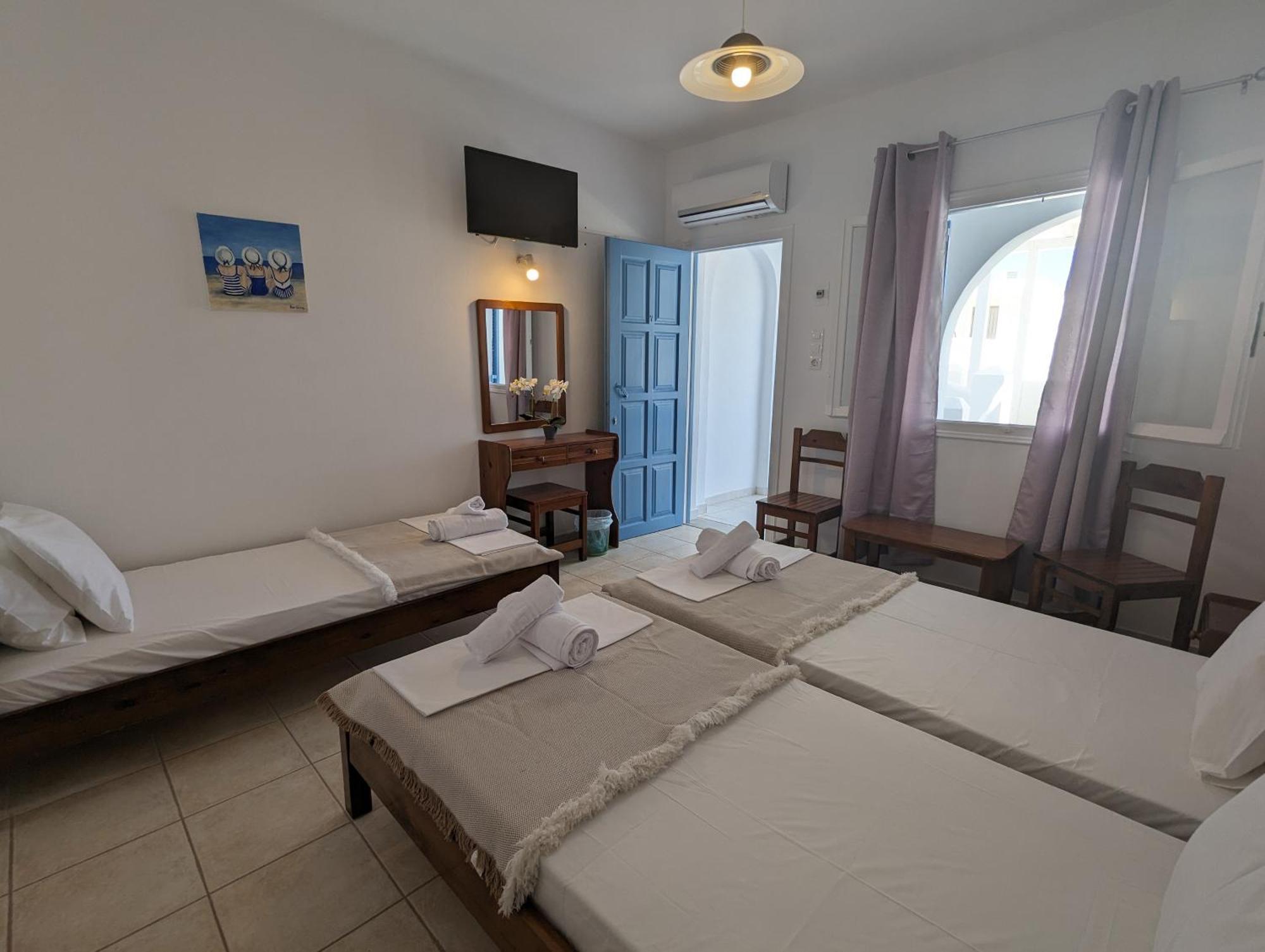 Aparthotel Barbaras Naoussa Esterno foto